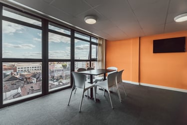 Classic En Suite at Lomax Halls, 17 Hill Street, Stoke, ST41NL - Image 4